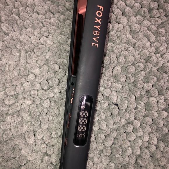 FOXYBAE Hair Straightner - Sleek Flat Iron (Rose Gold Titanium) - Picture 6 of 9